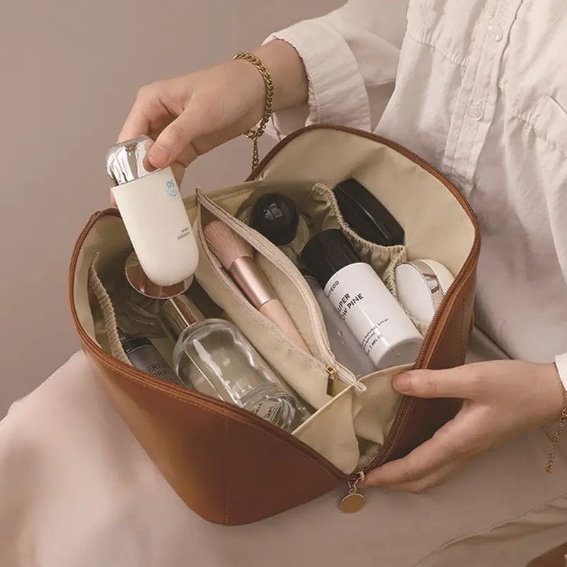 Large Capacity Leather Travel Cosmetic Bag – Stylish & Durable Makeup Organizer