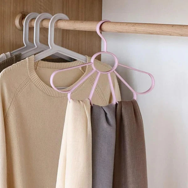 Flower Shaped Hijab & Scarf Organizer – 5 Rings Space-Saving Hanger for Wardrobe & Closet in Pakistan