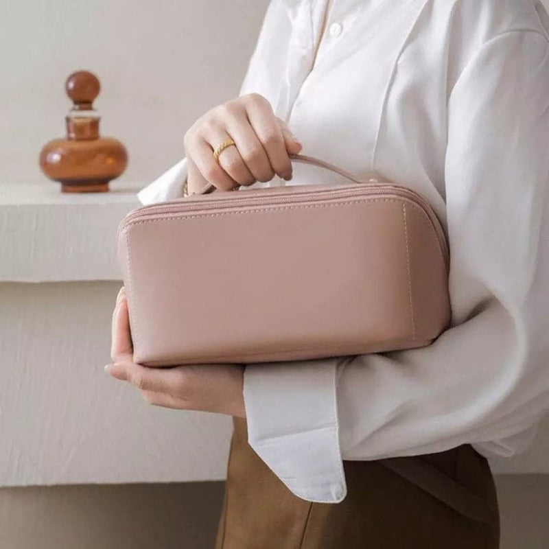 Large Capacity Leather Travel Cosmetic Bag – Stylish & Durable Makeup Organizer